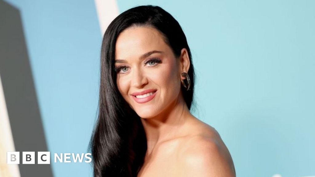 Katy Perry says mum conned by fake AI Met Gala pic