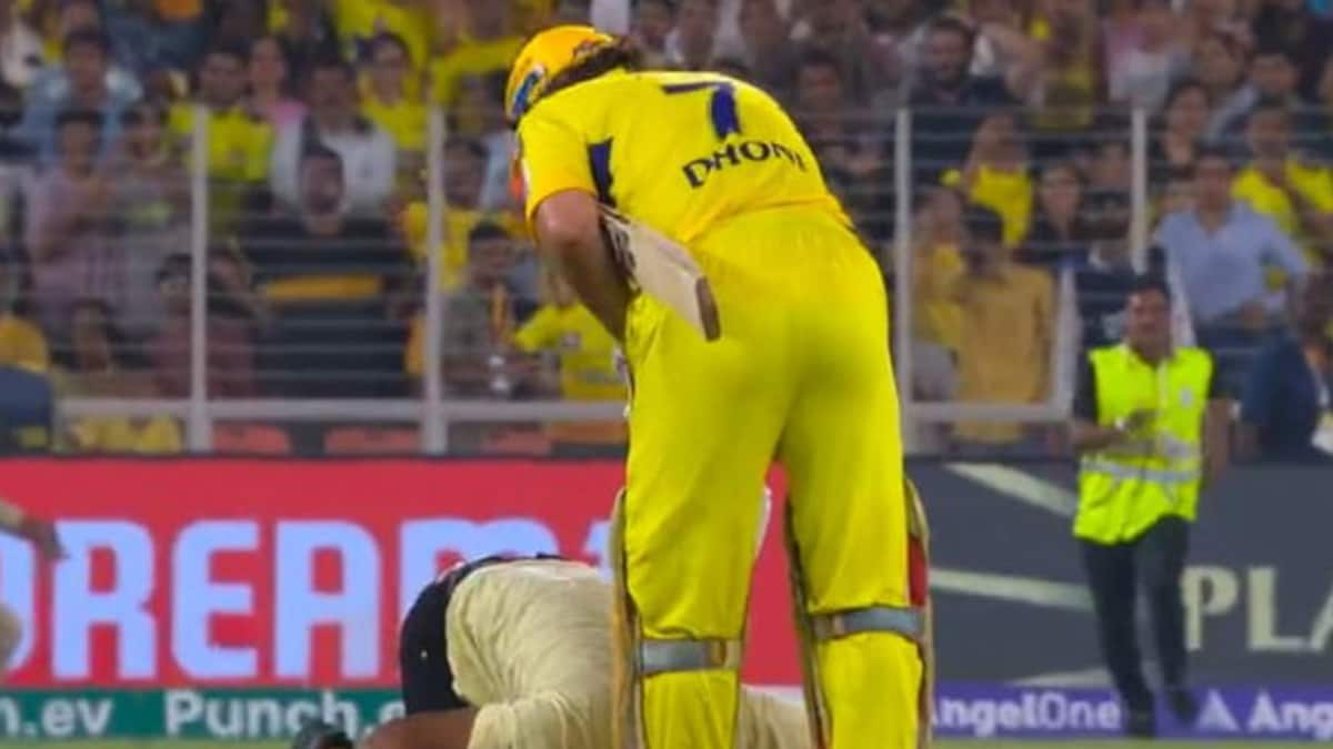 For Meeting MS Dhoni Mid IPL-Match, College Student Arrested For ‘Criminal Trespassing’