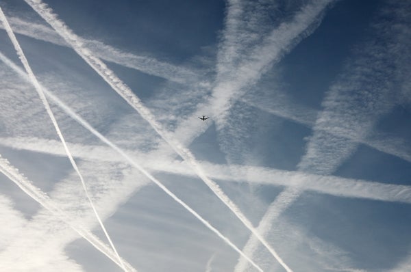 Jet Altitude Changes Cut Climate-Changing Contrails