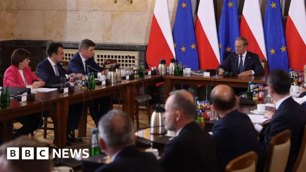 Polish security finds cabinet meeting room bugged