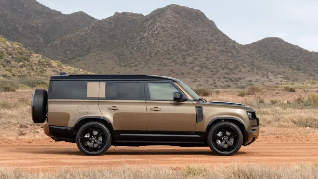 2025 Land Rover Defender 130 adds captain’s chairs for comfier riding