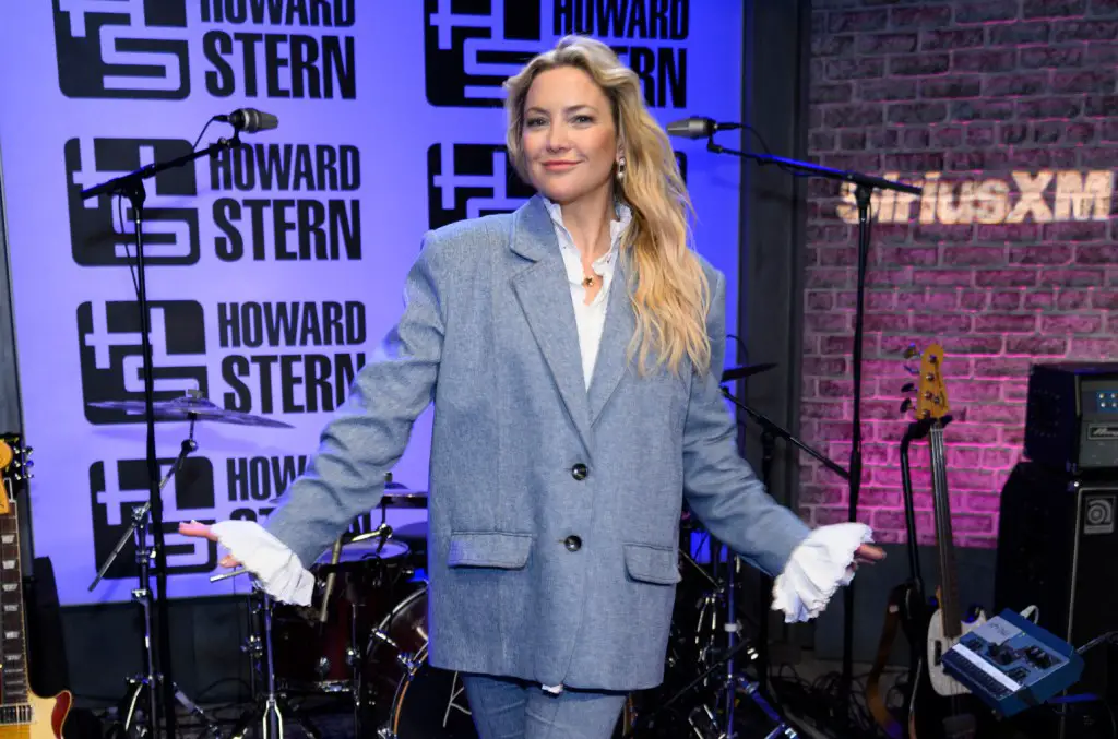 Kate Hudson Performs ‘Gonna Find Out’ on ‘The Howard Stern Show’