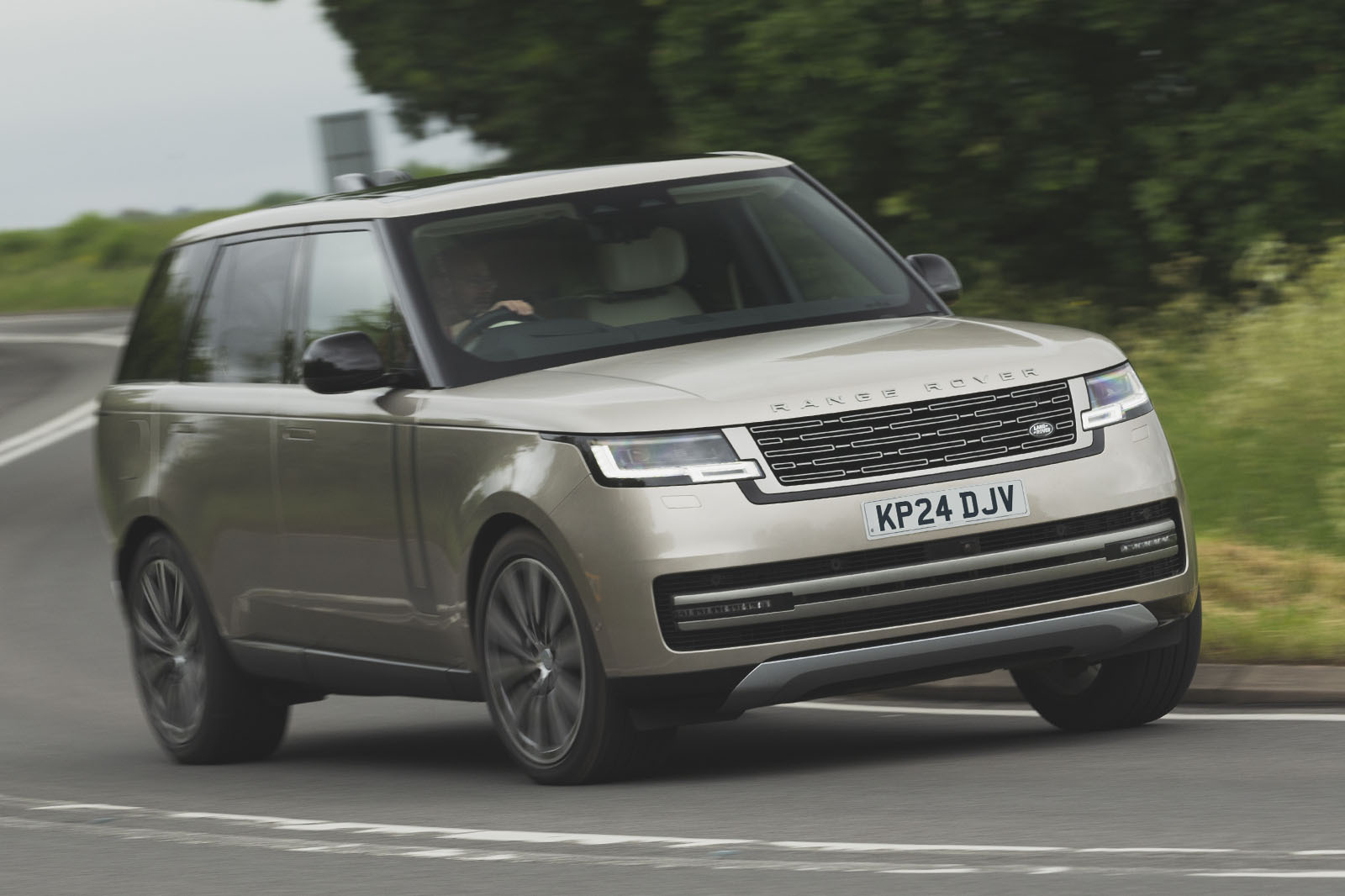 JLR to offer £150 per month towards Range Rover insurance