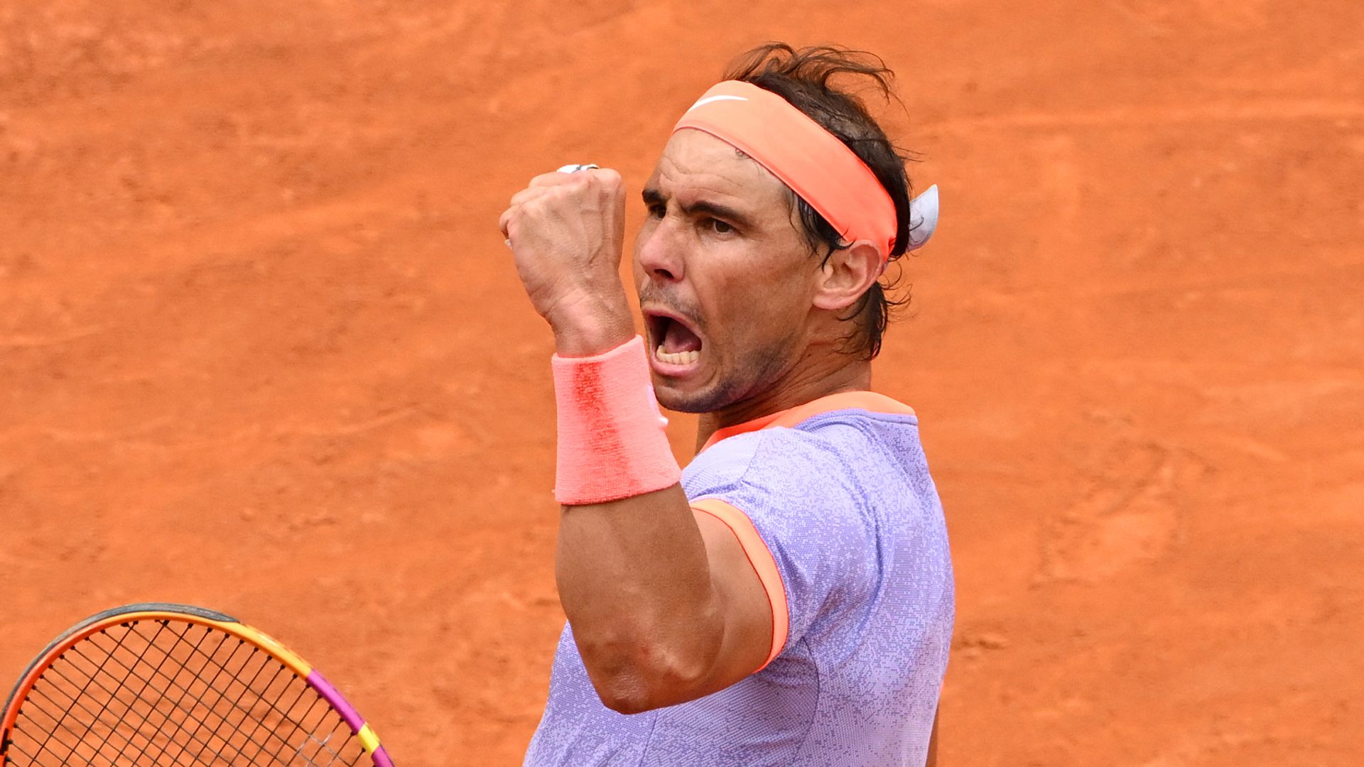 Nadal battles back to beat Bergs at Italian Open