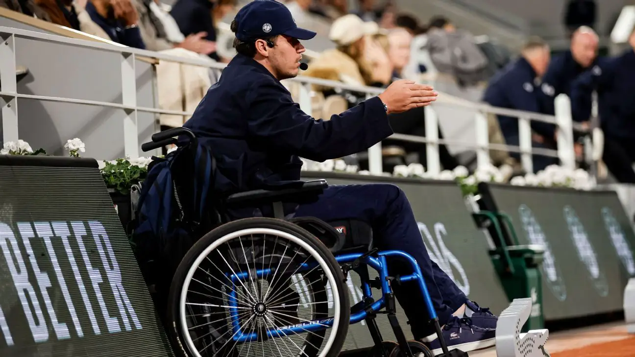 Line judge Lucas Feron returns to French Open after brutal attack