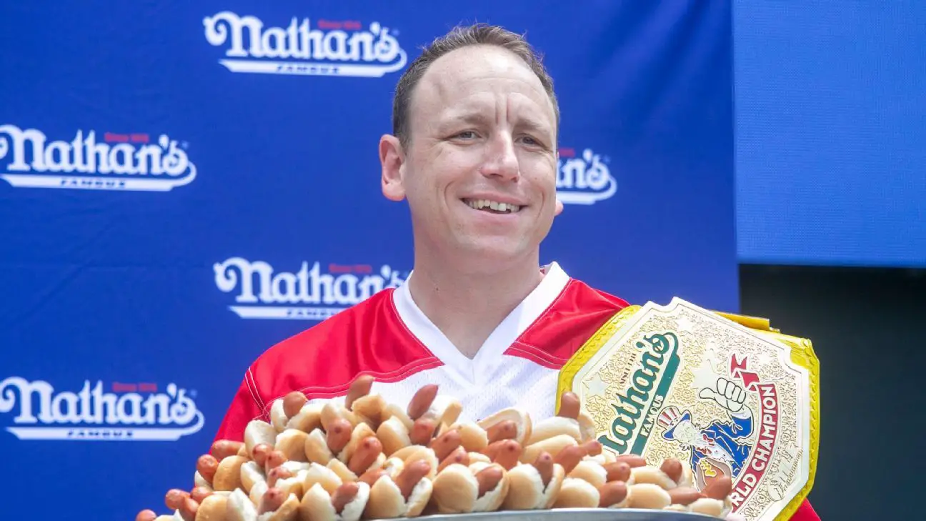 Joey Chestnut to face Takeru Kobayashi in Labor Day hot dog battle