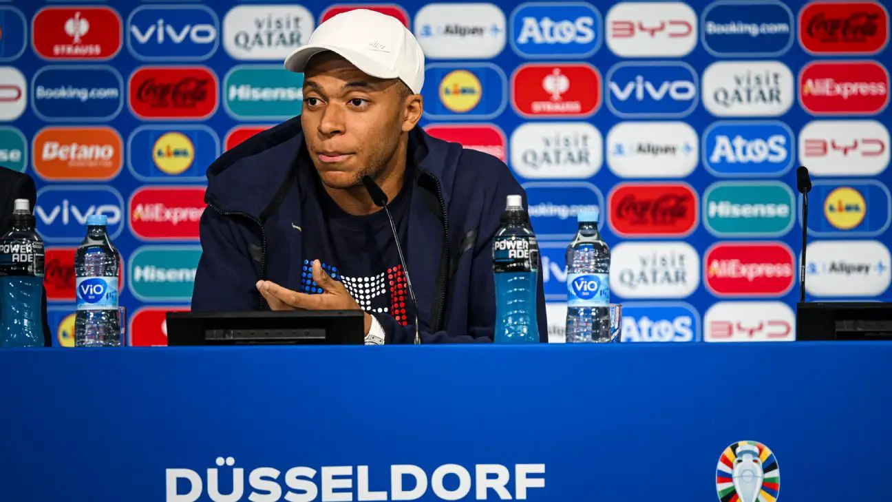 Mbappé urges vote against ‘extremes’ in France elections