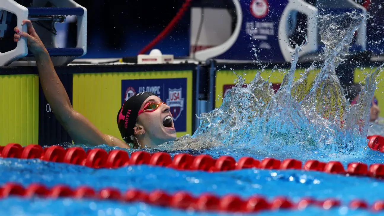 Regan Smith sets world record in 100m backstroke at U.S. swim trials