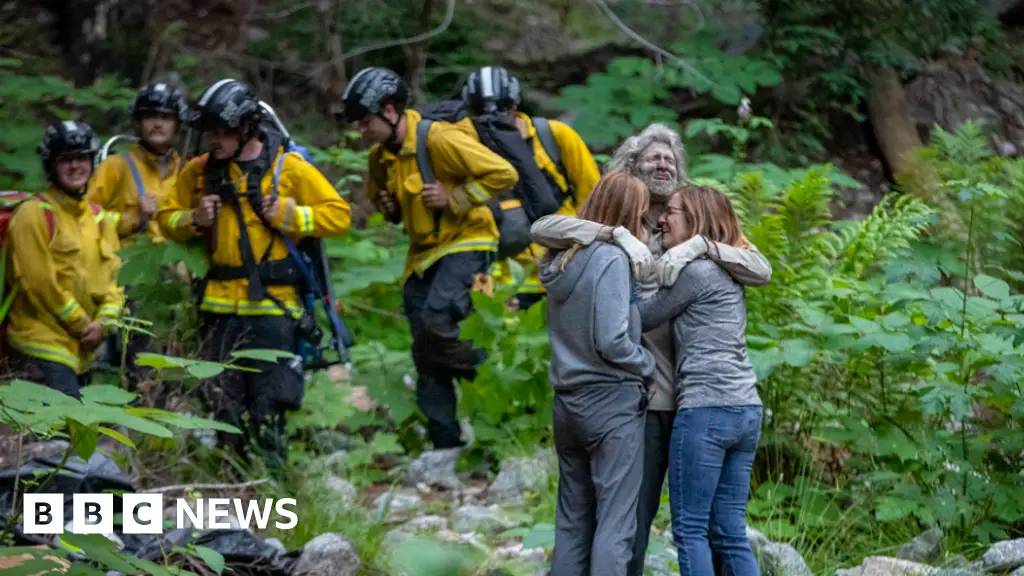 Missing hiker survives by drinking one gallon of water a day