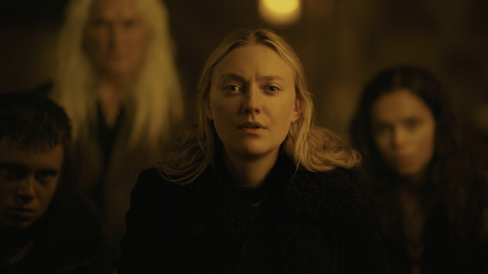 Dakota Fanning Channeled A Dracula Heroine For The Watchers [Exclusive]