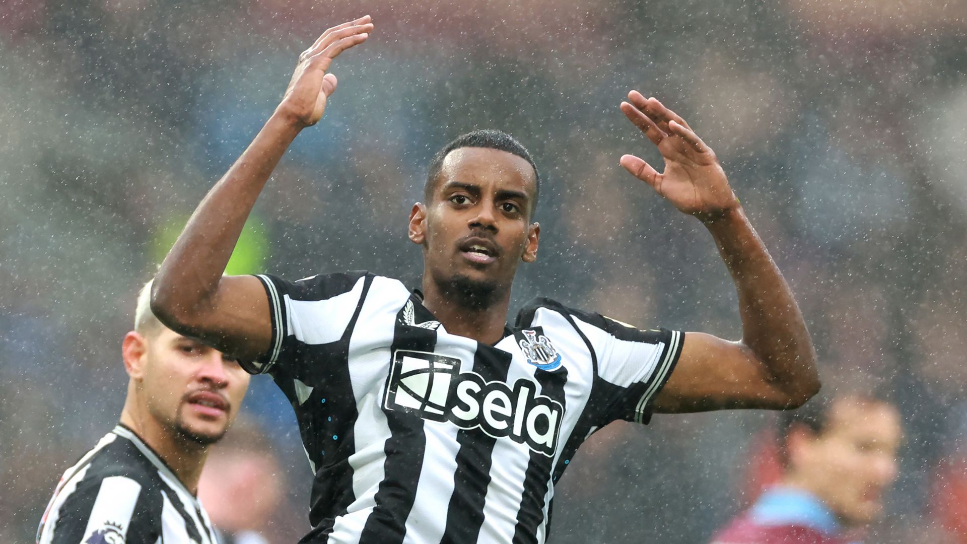 Chelsea show further interest in Newcastle's Isak