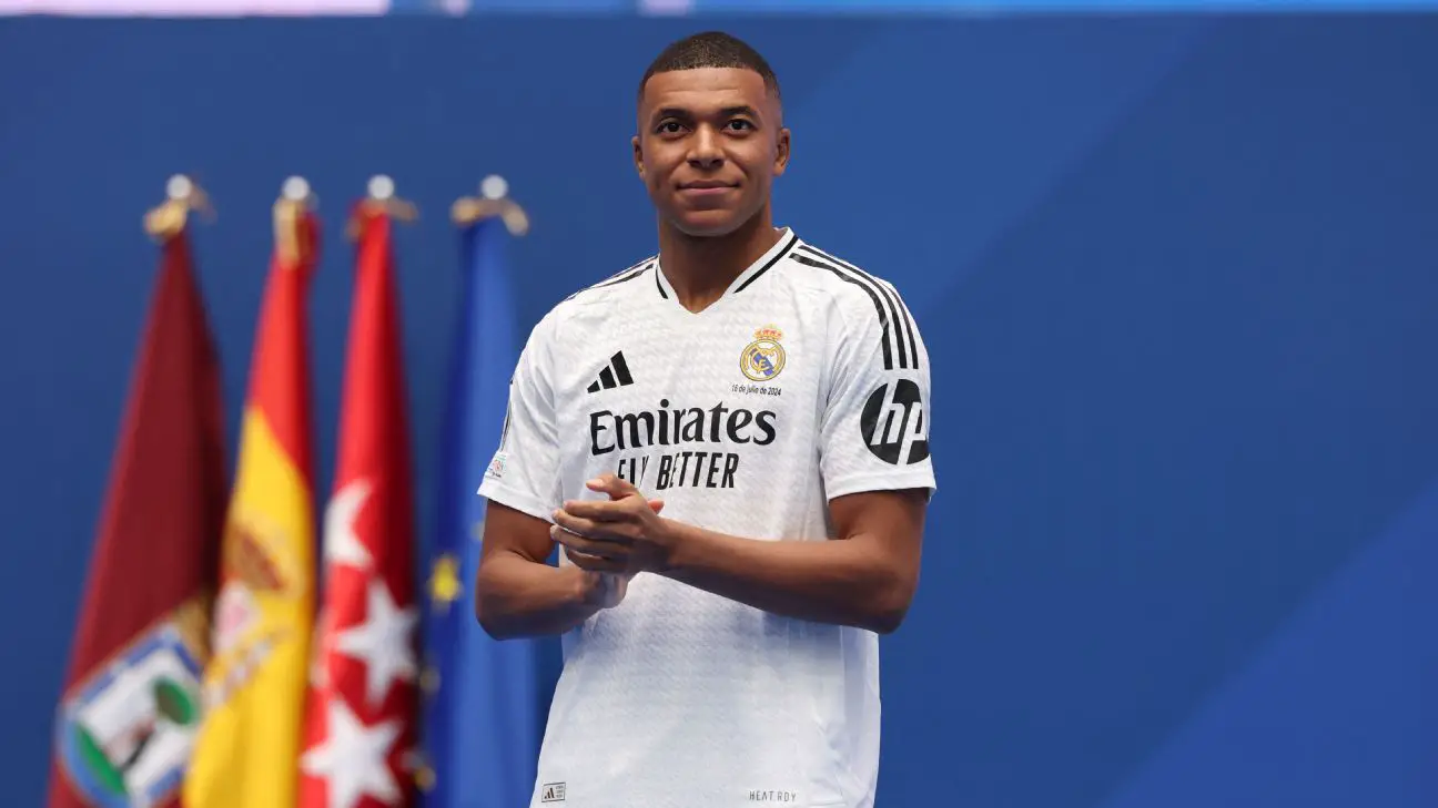 Kylian Mbappé prepared to sue PSG over unpaid wages – mother