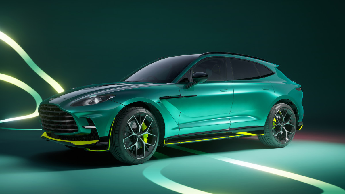 Aston Martin DBX707 AMR24 is an F1 medical car for the street