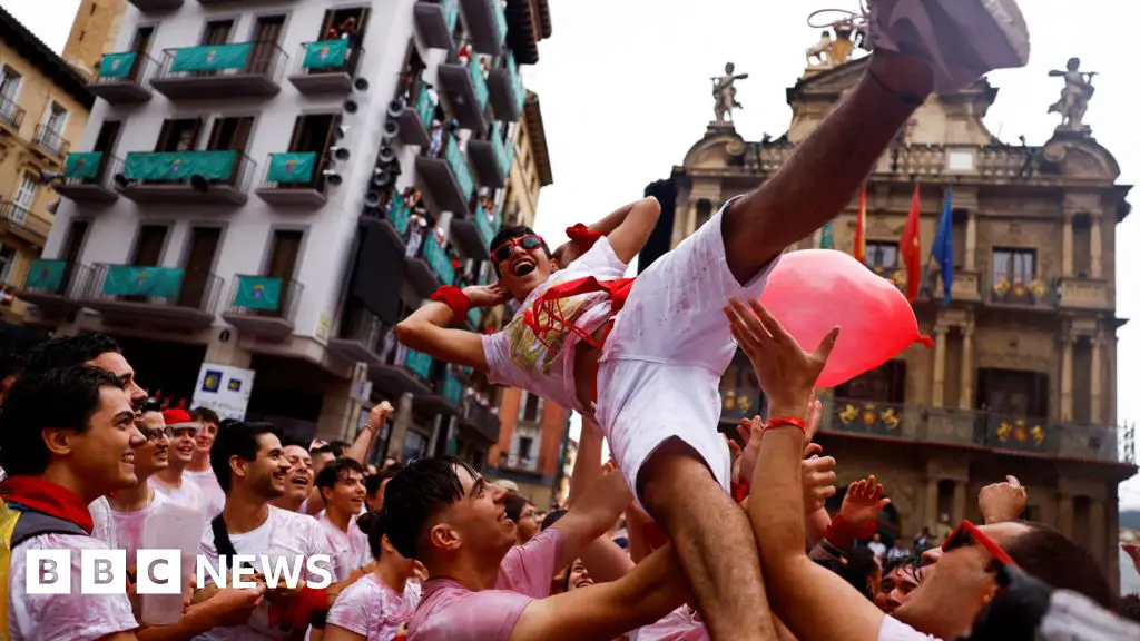 Thousands celebrate start of San Fermin festival in Pamplona