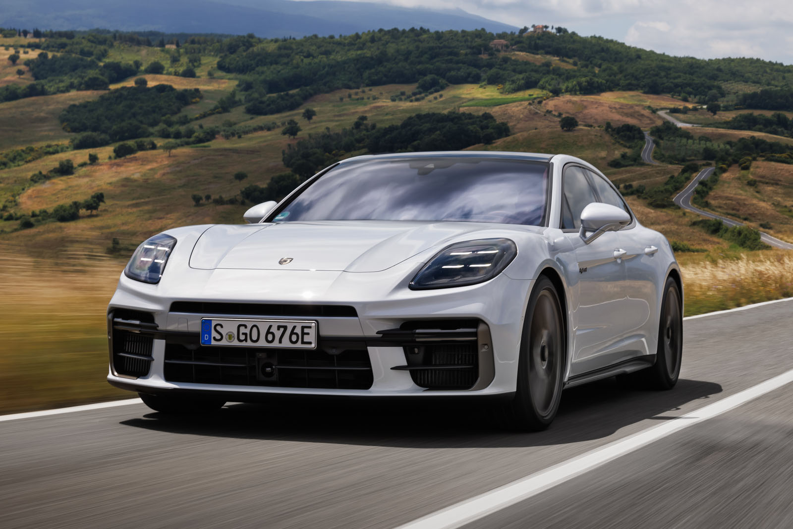 Porsche Panamera Turbo turns 771bhp super-hybrid